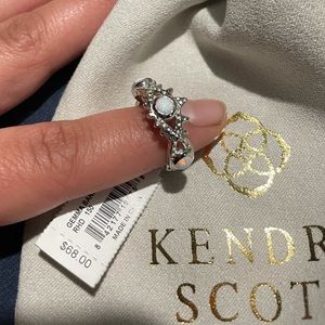 ✨ Kendra Scott Size 7 Ring ✨